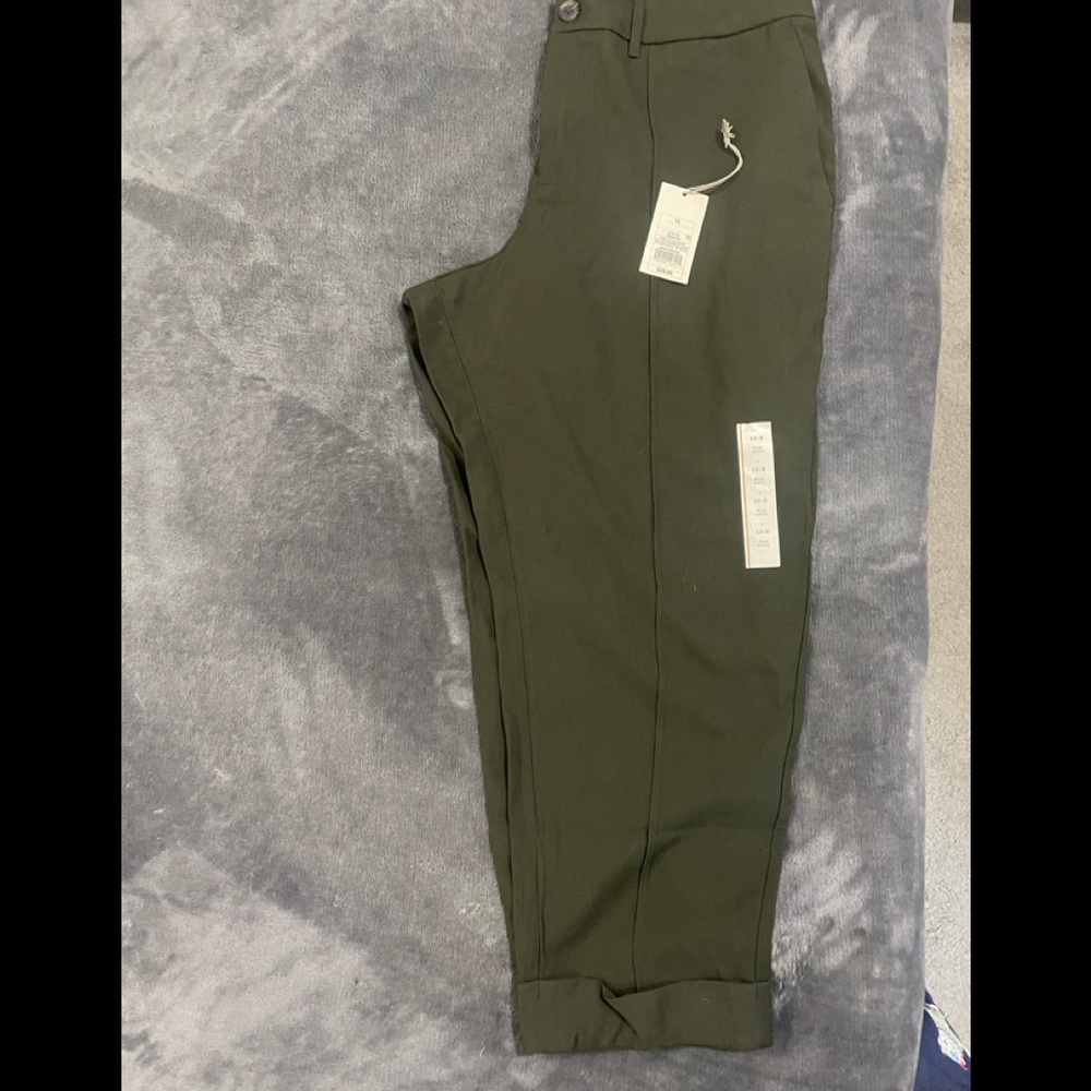 Target brand capri length straight leg trouser